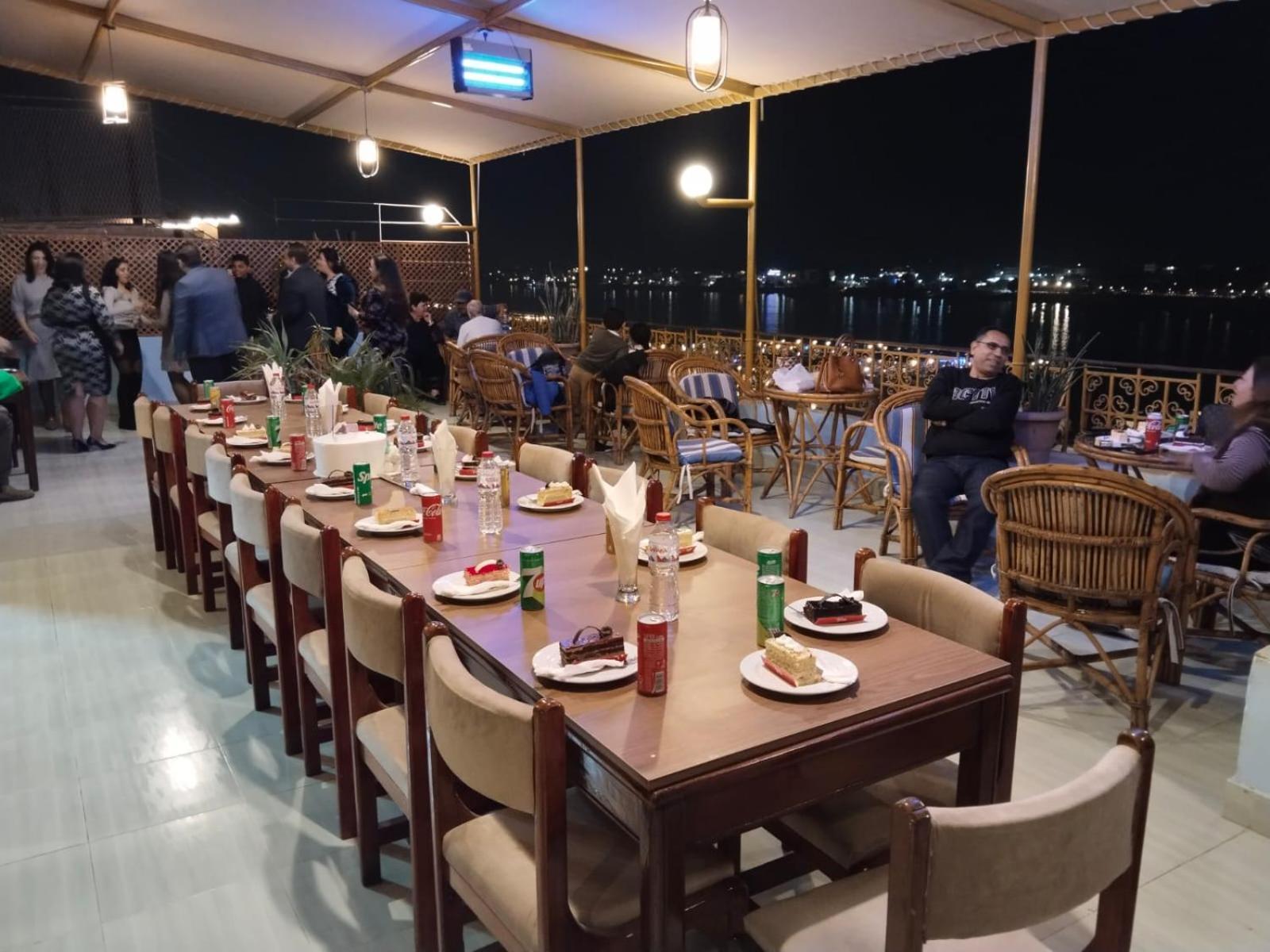 Merry Land Hotel & Roof Top Nile Restaurant Luxor Esterno foto
